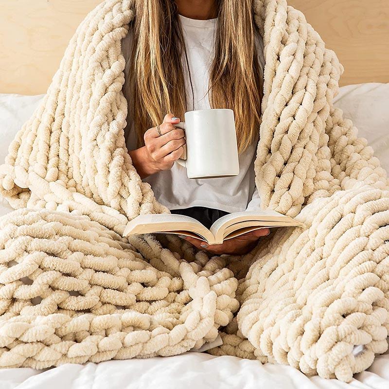 Lofaris Chunky Knit Blanket Soft Chenille Yarn Throw Blanket for Bed | Chunky Knit Throw Blanket | Chunky Knit Blanket Yarn | Chunky Knit Throw